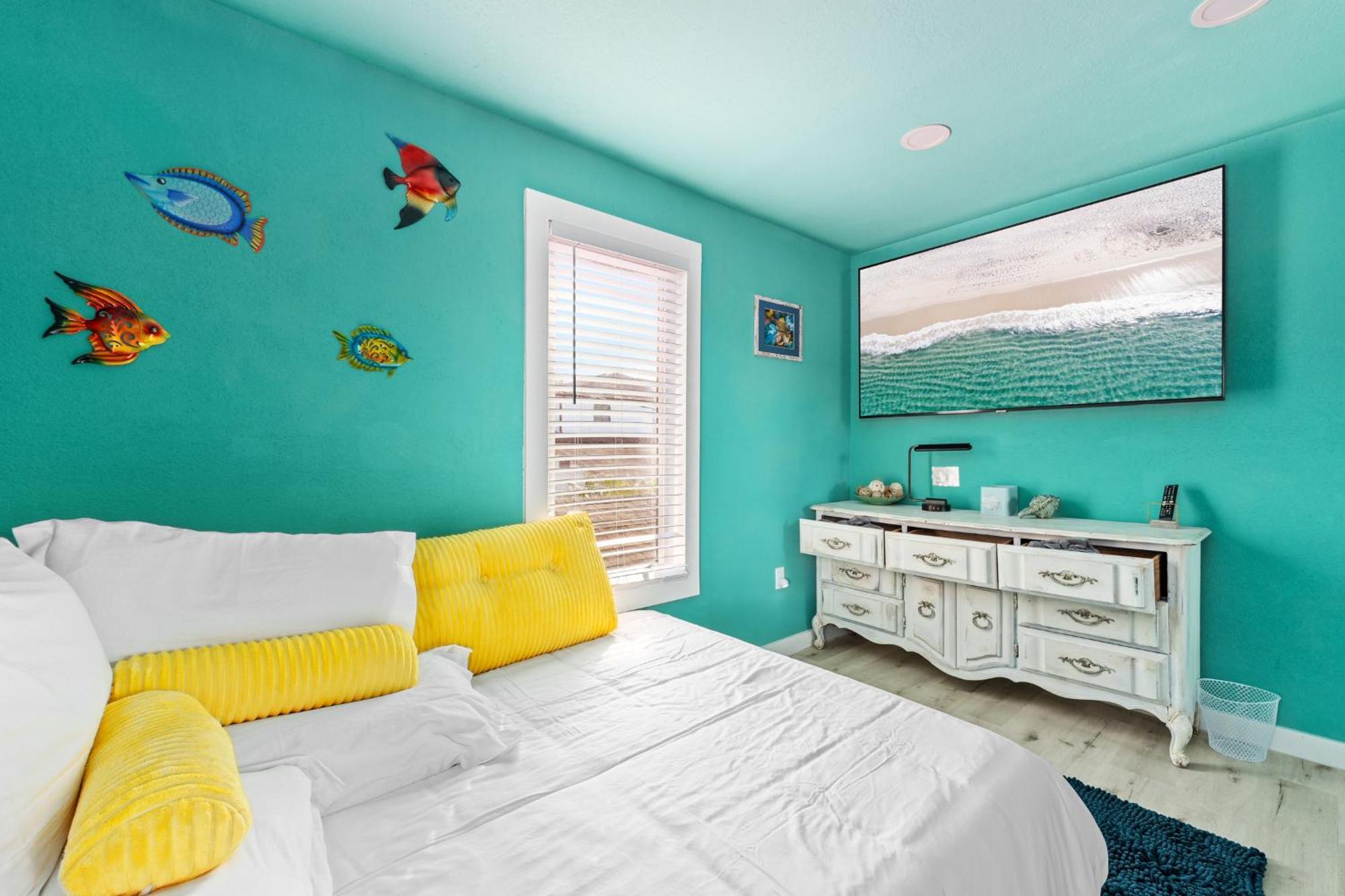 Above The Sea Apartment Сейнт Питърсбърг Екстериор снимка