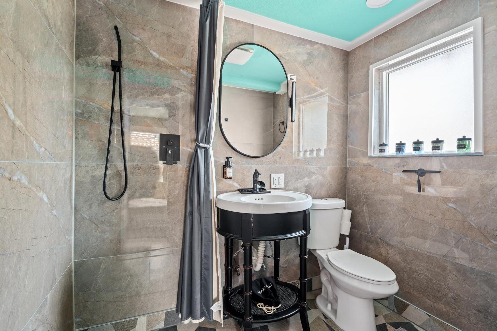 Above The Sea Apartment Сейнт Питърсбърг Екстериор снимка